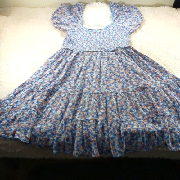 Altar'd State Romantic Floral Smocked Flair Midi With Puff Sleeves Womans Medium - Picture 5 of 8